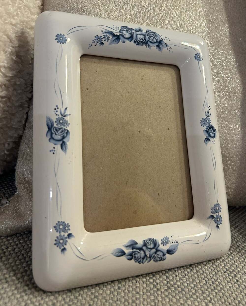 Ceramic Picture Frame Blue Roses 4x6 - Picture 3 of 5